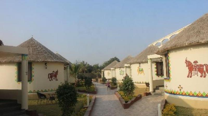 Seven Sky Clarks Exotica Hotell Bhuj Exteriör bild
