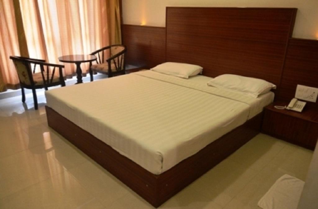 Seven Sky Clarks Exotica Hotell Bhuj Rum bild