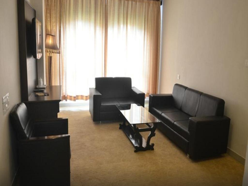 Seven Sky Clarks Exotica Hotell Bhuj Rum bild