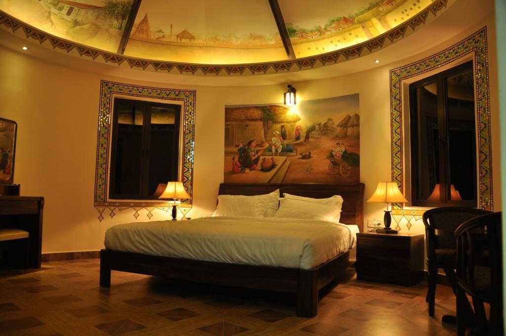 Seven Sky Clarks Exotica Hotell Bhuj Rum bild