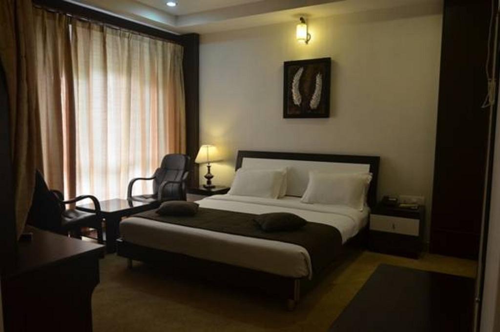 Seven Sky Clarks Exotica Hotell Bhuj Rum bild