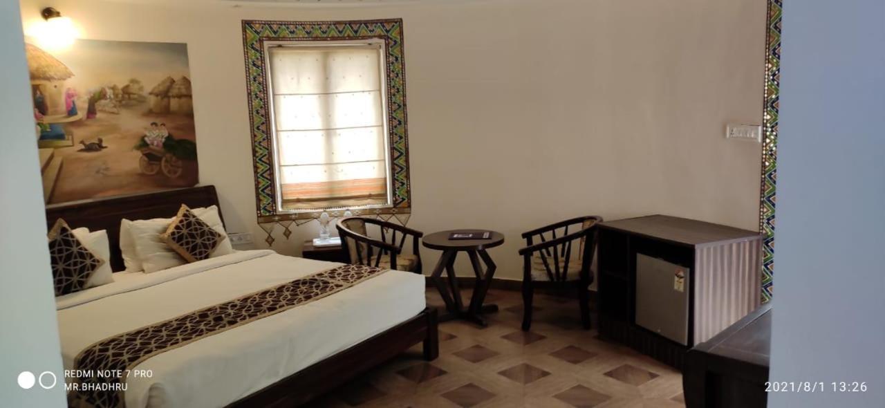 Seven Sky Clarks Exotica Hotell Bhuj Exteriör bild