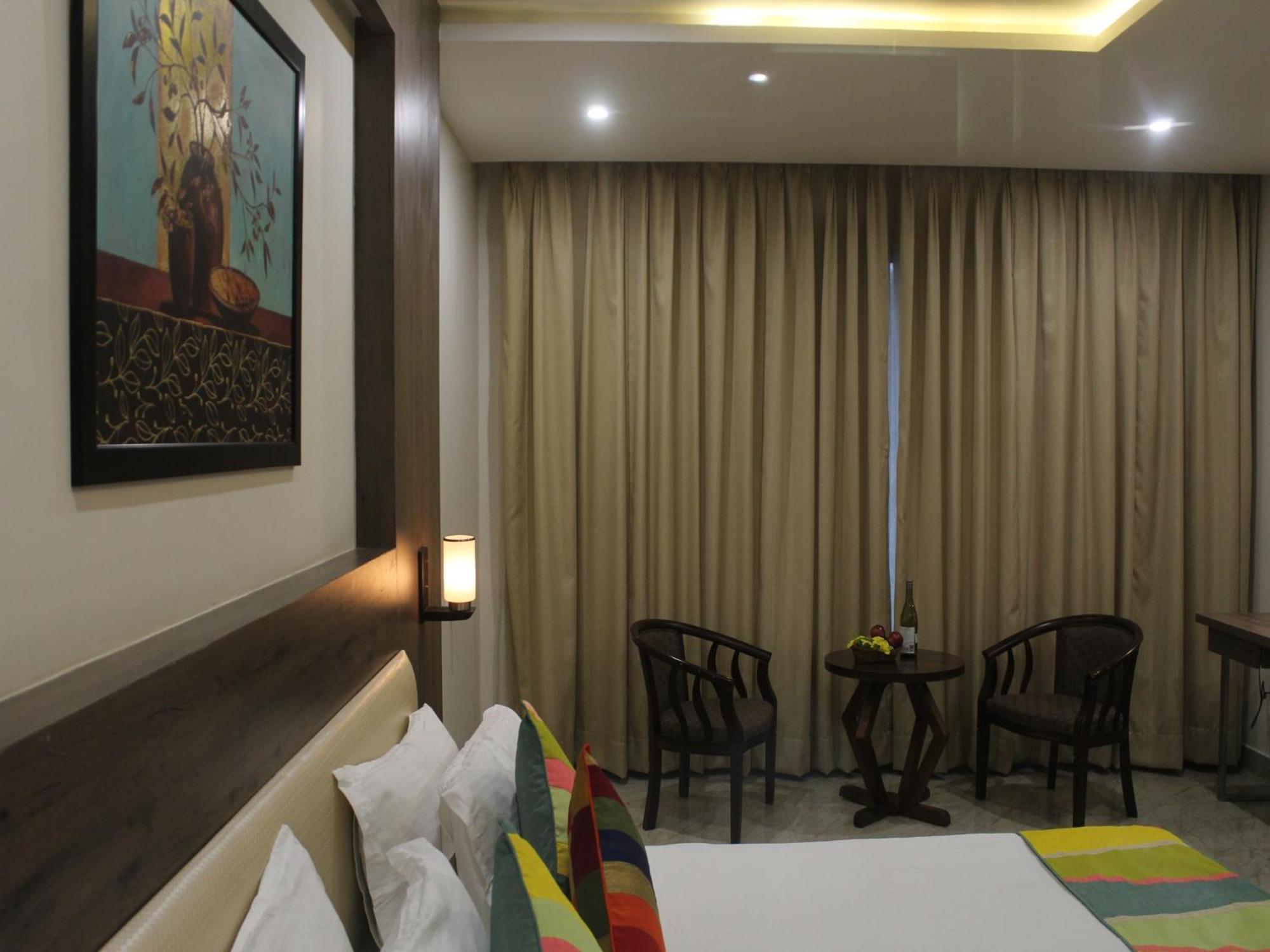 Seven Sky Clarks Exotica Hotell Bhuj Exteriör bild