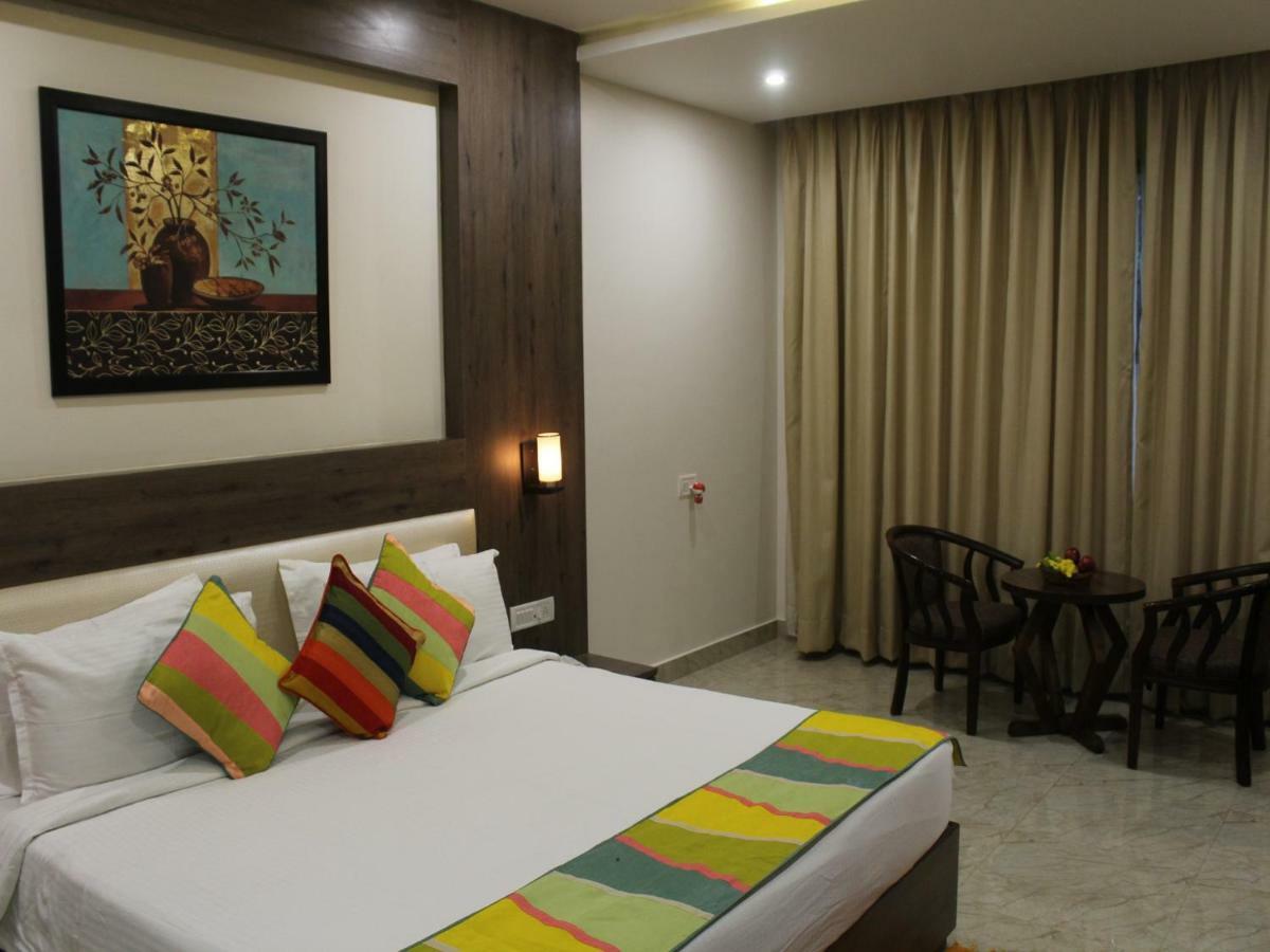 Seven Sky Clarks Exotica Hotell Bhuj Exteriör bild